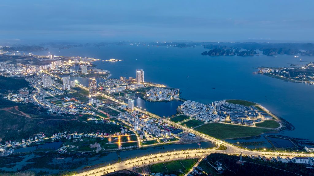 bán đảo Hạ Long Marina